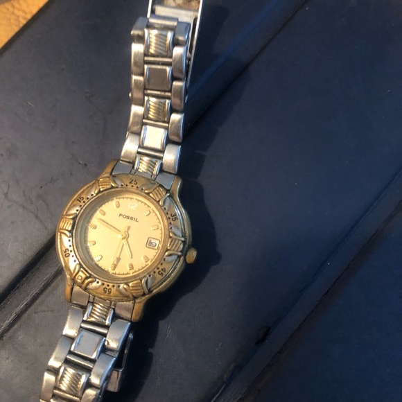 Fossil watch good working condition - Picture 1 of 3
